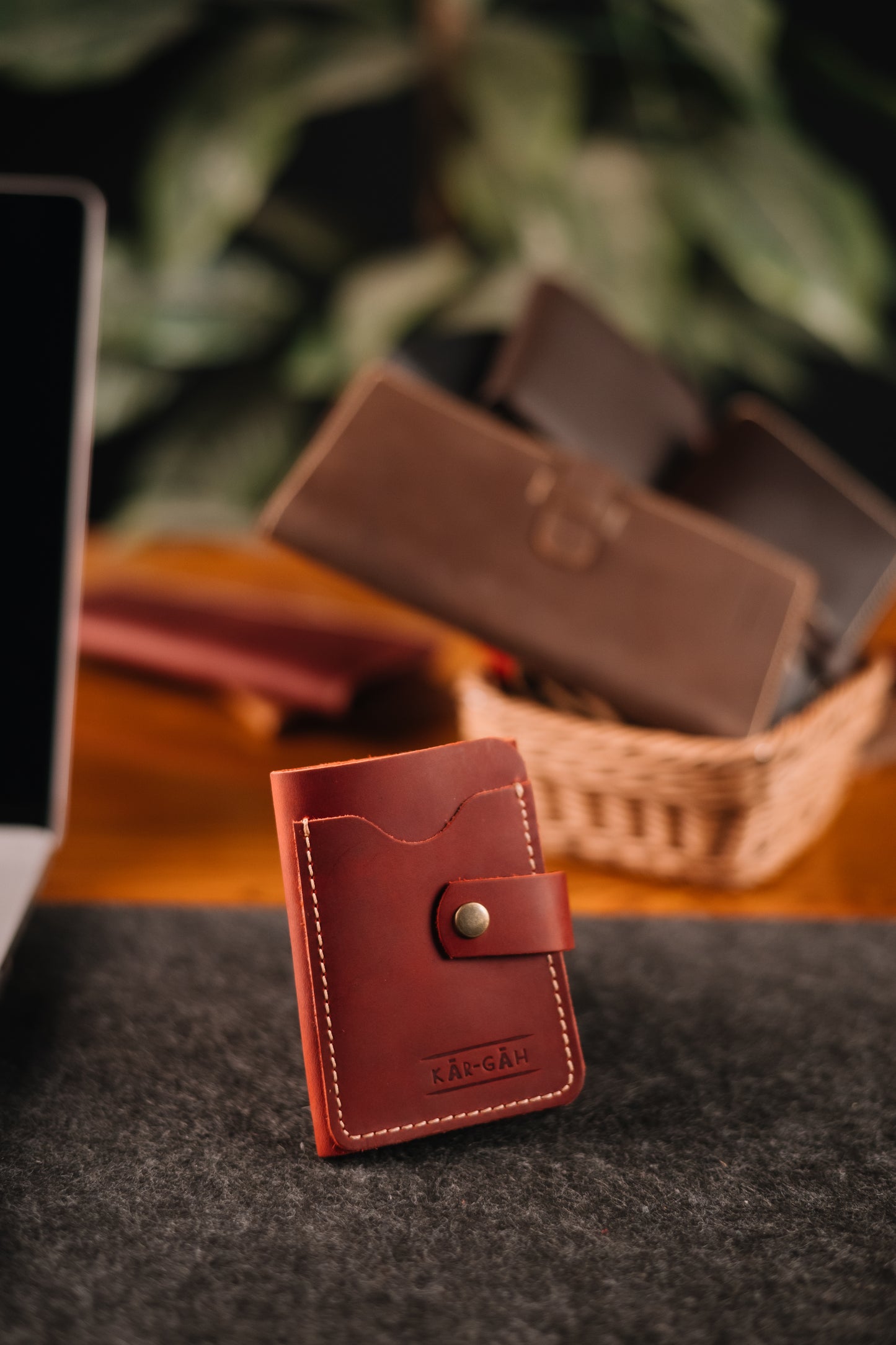 Kar-Gah Crafted Edge (VINTAGE OXBLOOD)